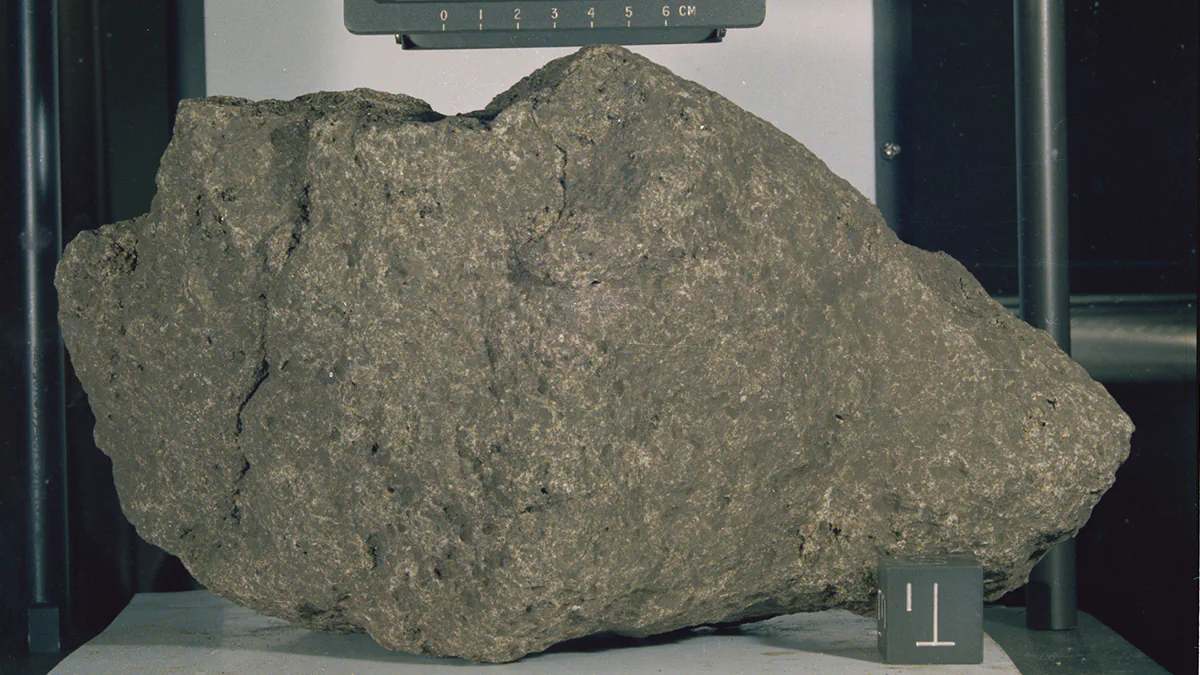 lunar sample 15555 olivine basalt
